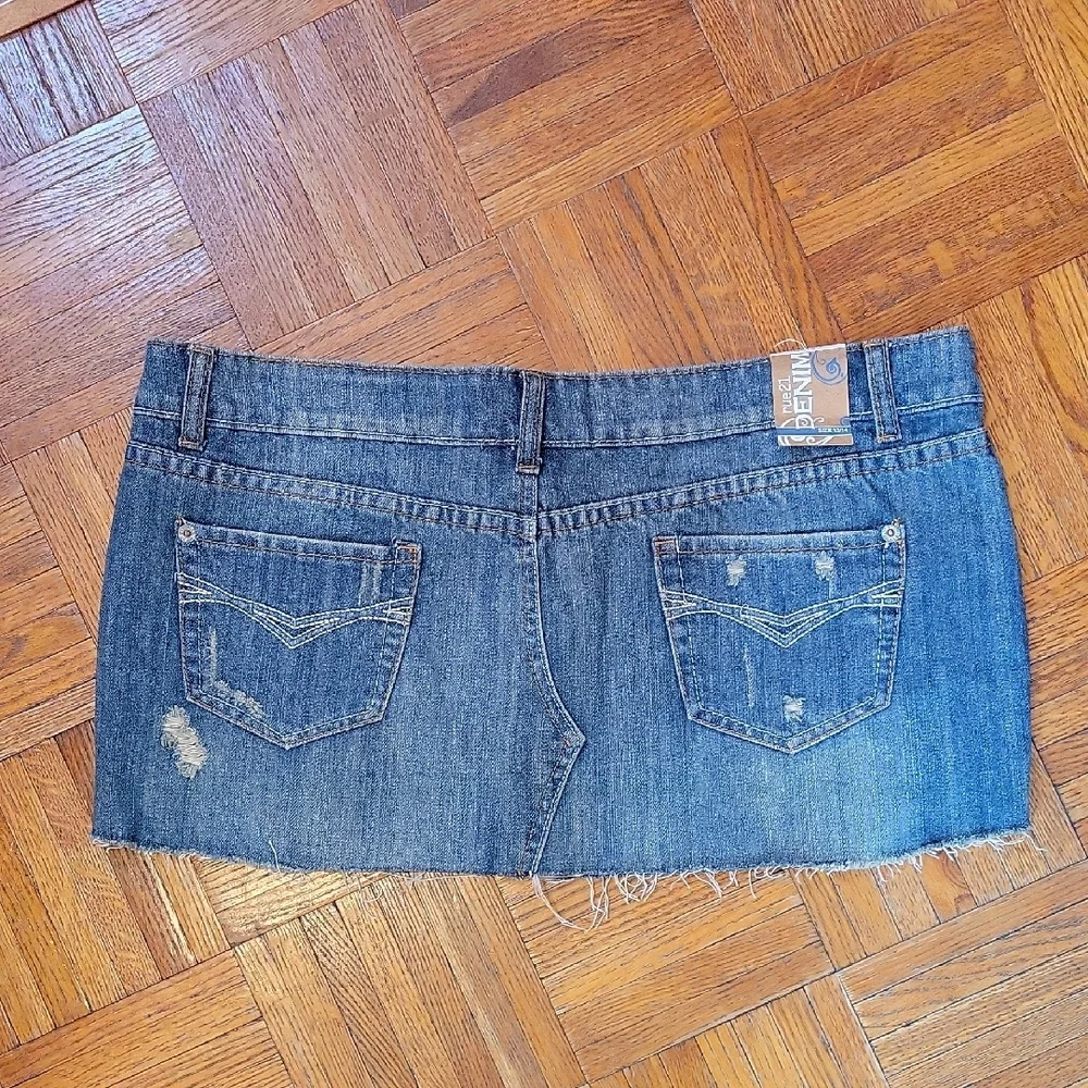 Rue21 Y2k Distressed Blue Denim Micro Mini Skirt Size 13/14 Deadstock